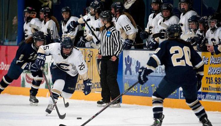 Blugold Women’s Hockey falls to Stevens Point