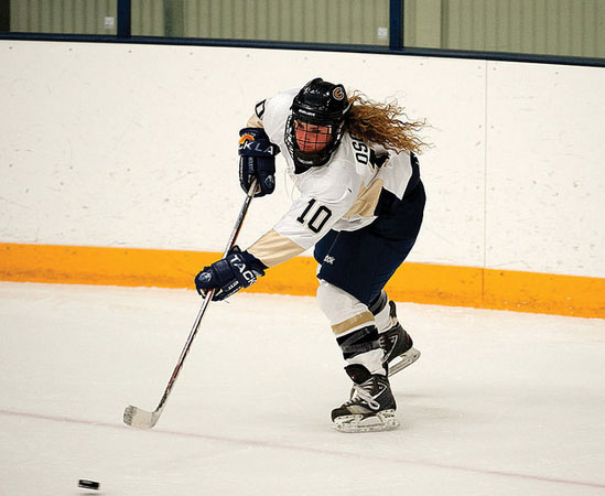 Junior Julia Osowski and the women’s hockey team picked up their first win on Nov. 25 against Hamline University (Minn.) 2-1. The Blugolds are now 1-8 on the season and are preparing for a weekend matchup with No.6 UW-Stevens Point. - Submitted