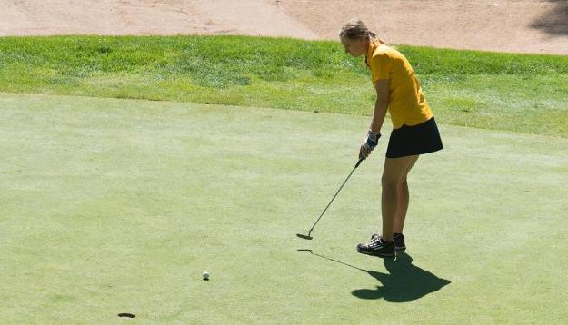 Blugold women’s golf places third at Mad Dawg Invitational