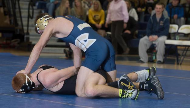 Seniors Nathaniel Behnke and Roy Munroe will represent the Blugolds at the National Wrestling Championship this weekend.