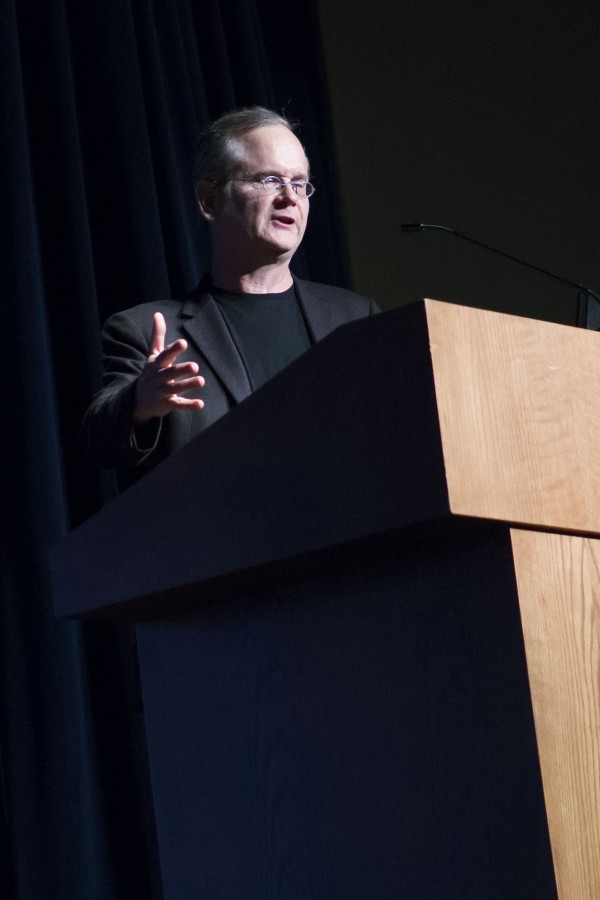 Harvard law professor Lawrence Lessig spoke about the faults of in the U.S. government on Wednesday in Schofield Auditorium.