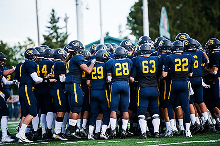 Eau Claire football bands together during their bye week in order to prepare to take on Wisconsin Lutheran Saturday. 