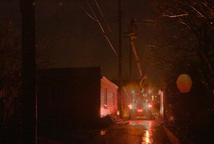 Over 800 people were left without power for over two hours Monday, including many UW-Eau Claire students and campus buildings.
