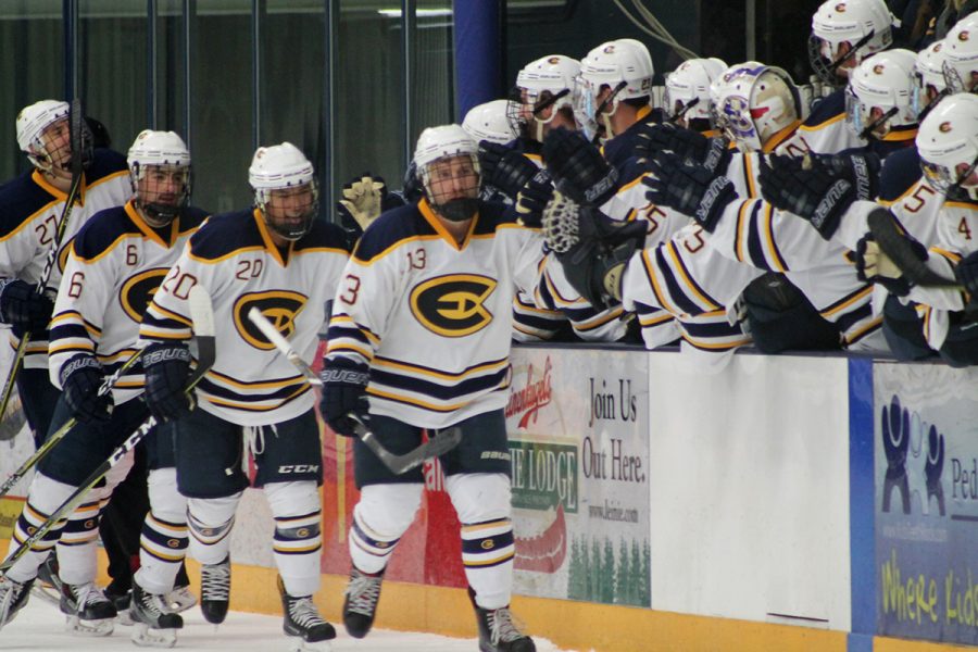 The+Blugolds+played+on+Saturday+night%2C+alumni+night%2C+against+UW-River+Falls+where+they+won+4-0.+