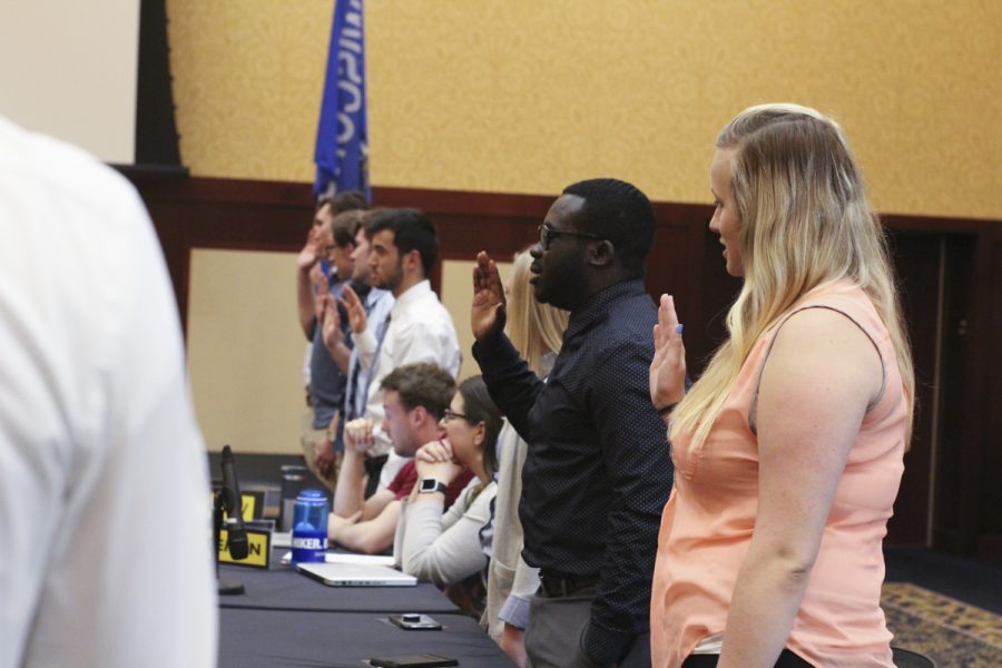 Senators of the 62nd Session are sworn into office at Monday evening’s meeting following the dismissal of the 61st Session. 