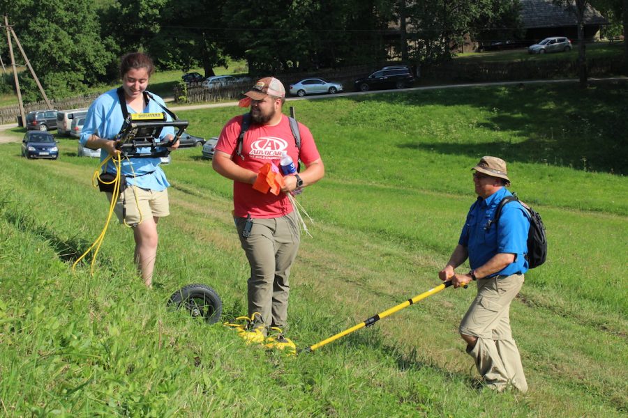 Kofman, Schneider and Jol used ground penetrating radar to examine the subsurface of the Bilioniai hill fort in Šilalė, Lithuania.