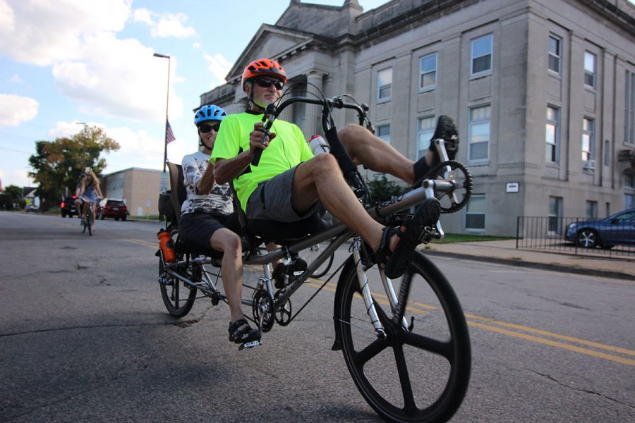 First large-scale tandem bike event hits Eau Claire