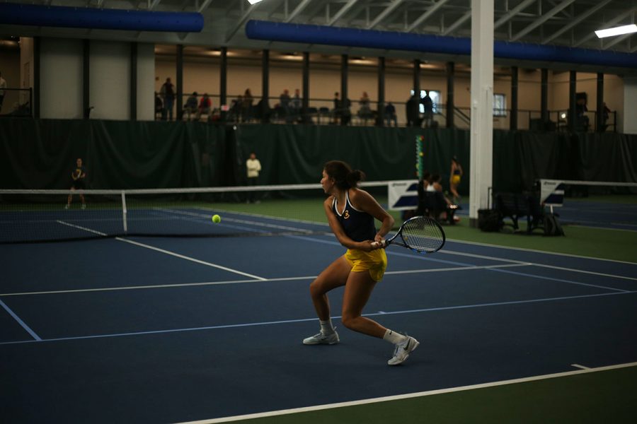 Womens tennis dominated once again as they were on the home advantage in the John & Fay Menard YMCA Tennis Center. 