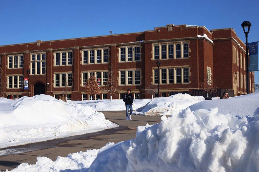 February%E2%80%99s+record-breaking+snowfall+made+for+an+excess+of+school+cancellations+in+neighboring+school+districts.+