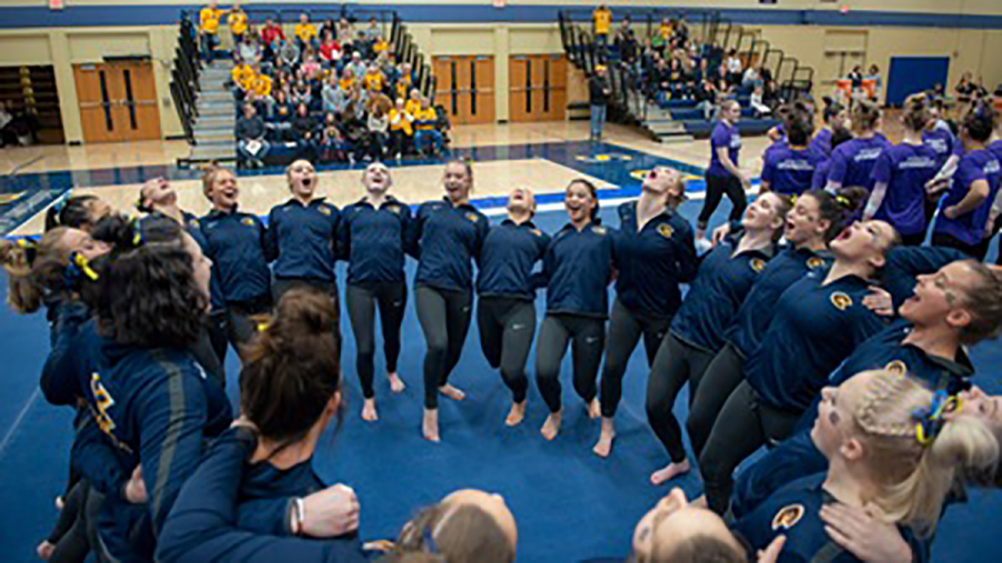 Blugolds+gymnastics+team+motivates+one+another+to+prepare+for+their+meets.