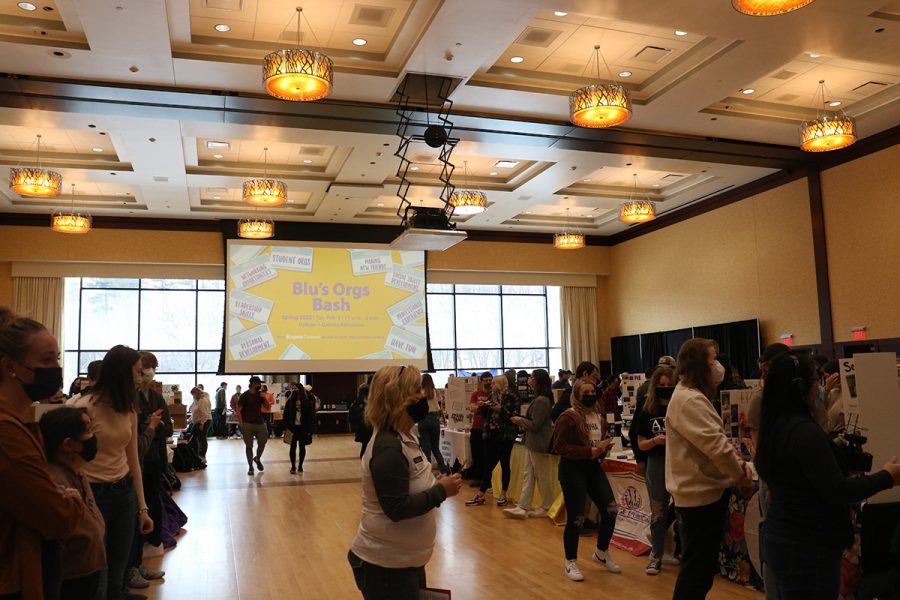 Students and faculty at UW-Eau Claire walk around to see the different booths that came to ‘Blu’s Organizations Bash’ on Tuesday, February 8th.