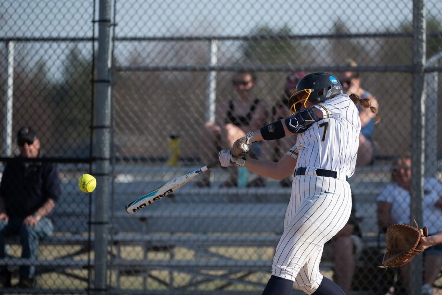 The+Blugolds+faced+the+Titans+in+a+doubleheader+on+Saturday+%28Photos+by+Bill+Hoepner%2C+UWEC+Photo%29