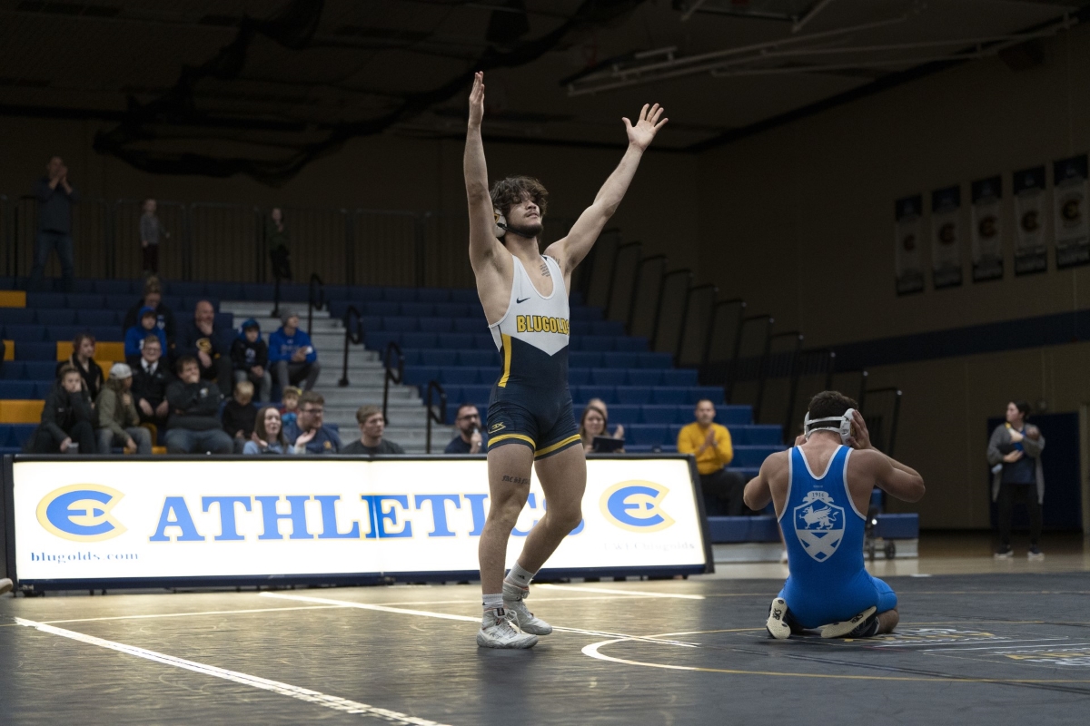 Zach Sato celebrating his win against Jordan Suarez. (Photo by Zach Jacobson, used with permission from Blugold Athletics)