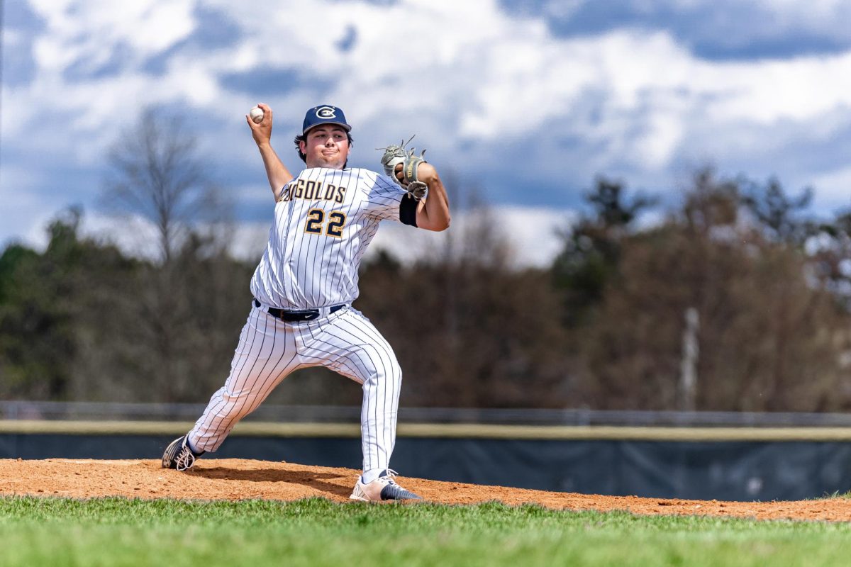Brennan+Cohen+winds+up+a+pitch+on+the+mound.%0APhoto+by+Jake+Seykora+from+UWEC+Photo+used+with+permission