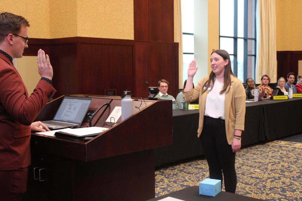 Sam Consiglio gives oath for presidency.