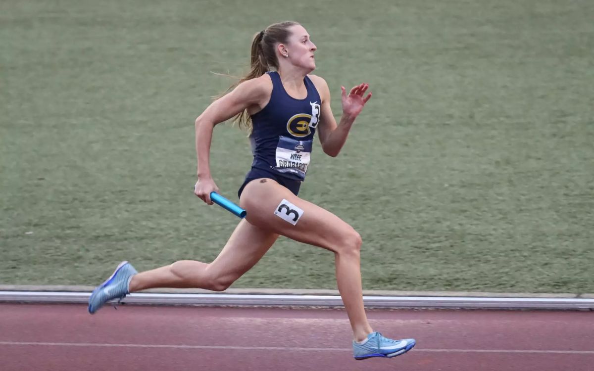 Blugold Kylee Grabarski performs in a relay at a previous meet. (Photo by Dan Schwamberger)