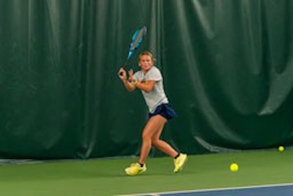 Blugold athlete competes against UW-Oshkosh on Tuesday. (Photo used with permission from Blugold Athletics)

